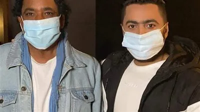 حقيقة إصدار ديو جديد بين محمد منير وتامر حسني قريبًا
