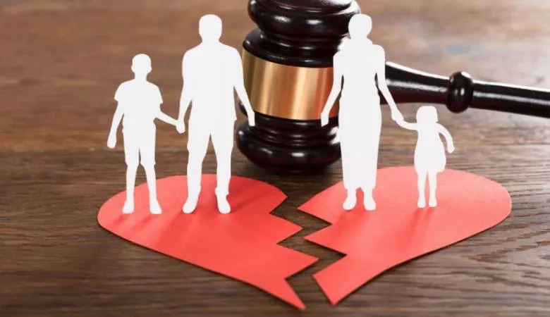 استشاريّة أسرية تحذر من مخاطر تفكك الأسرة على سلامة الطفل استشاريّة أسرية تحذر من مخاطر تفكك الأسرة على سلامة الطفل