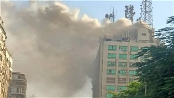 تجدد الحريق في سنترال رمسيس بالقاهرة بعد أيام من وفاة 4 موظفين وإصابة العشرات تجدد الحريق في سنترال رمسيس بالقاهرة بعد أيام من وفاة 4 موظفين وإصابة العشرات