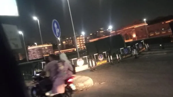 إعادة فتح شارع رمسيس أمام المركبات بعد السيطرة على حريق سنترال رمسيس | فيديو إعادة فتح شارع رمسيس أمام المركبات بعد السيطرة على حريق سنترال رمسيس | فيديو