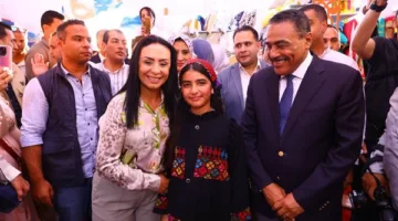 وزيرة التضامن تواصل جولتها في معرض ديارنا للحرف التقليدية والتراثية بالساحل الشمالي