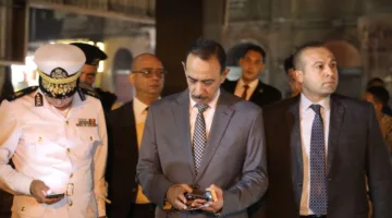 مدير أمن العاصمة يزور موقع حريق المقر الإداري لسنترال رمسيس