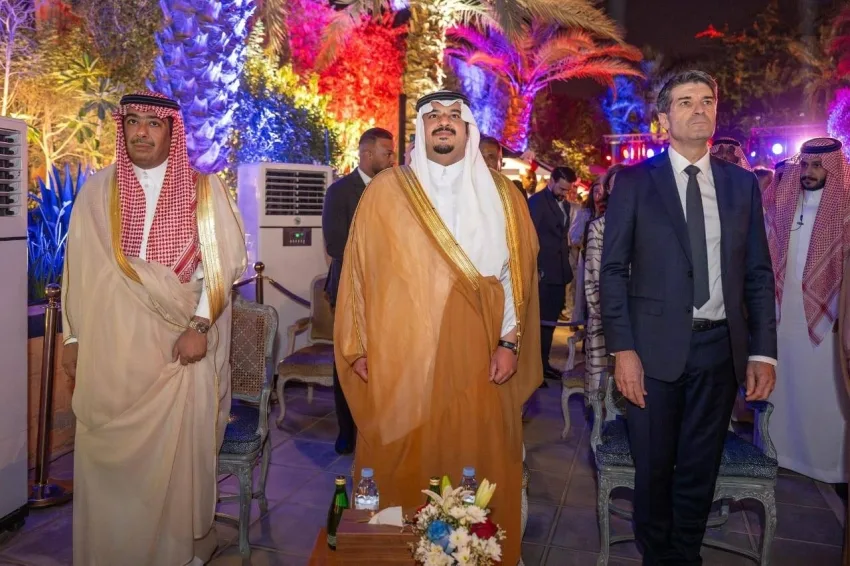 نائب أمير الرياض يكرم حفل سفارة فرنسا احتفالًا باليوم الوطني الفرنسي نائب أمير الرياض يكرم حفل سفارة فرنسا احتفالًا باليوم الوطني الفرنسي