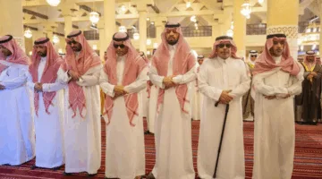 نائب أمير الرياض يشارك في صلاة الجنازة للأميرة بزه بنت سعود