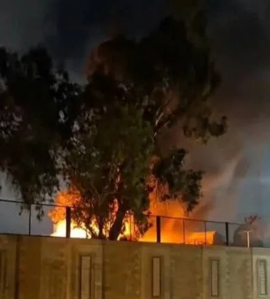 اندلاع نار في ورشة للسكك الحديدية في مدينة الزقازيق بالشرقية.. تسجيل بالفيديو اندلاع نار في ورشة للسكك الحديدية في مدينة الزقازيق بالشرقية.. تسجيل بالفيديو