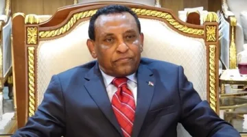 رئيس الحكومة السودانية يخصص خمسة وزراء في تشكيله الجديد