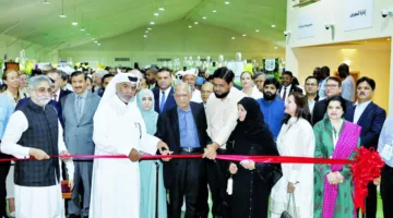 إقبال كبير على معرض الهمبا للمانجا من باكستان