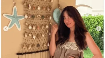 نيرمين الفقي تدهش جمهورها بأناقة عصرية