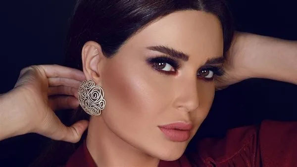 بعد إطلاق أغنيتها الجديدة… سيرين عبد النور تشكر يزن السيد: “أسعدني وجودك” (فيديو) بعد إطلاق أغنيتها الجديدة… سيرين عبد النور تشكر يزن السيد: “أسعدني وجودك” (فيديو)