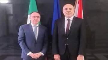 سفير مصر في دبلن يناقش مع وزير الدولة الإيرلندي تعزيز التعاون في قطاع الخدمات المالية