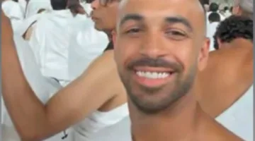 أفشة يقوم بأداء العمرة.. صور