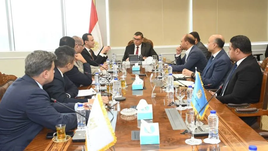 وزير الإسكان يراقب خطوات تفعيل منطقة الأعمال الرئيسية في العاصمة الإدارية الجديدة