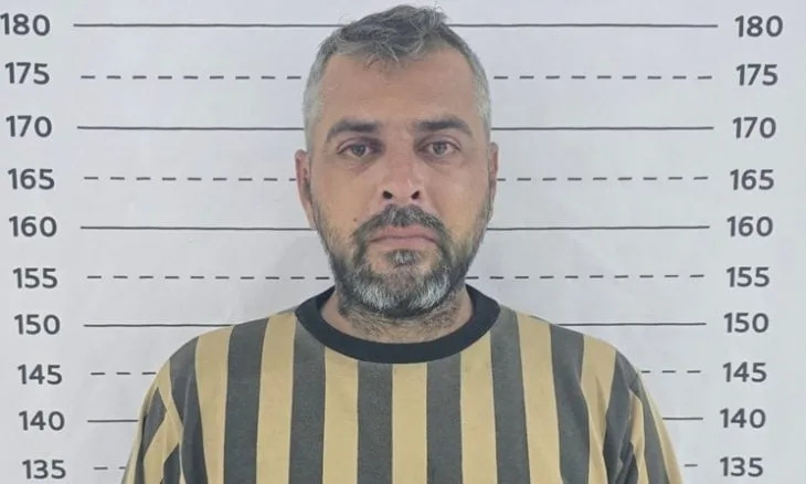 السلطات السورية توقيف شخص استلم أموالًا من رامي مخلوف لإنشاء خلايا إرهابية.