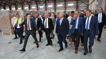 كامل الوزير: موانئ مصرية تتمتع بقدرات عالمية.. 13 مليون طن من المناولة في محطة تحيا مصر