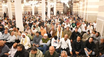 هل يُسمح للصلاة بالتوقف عن الحديث خلال خطبة الجمعة؟.. الأزهر يقدم الإجابة