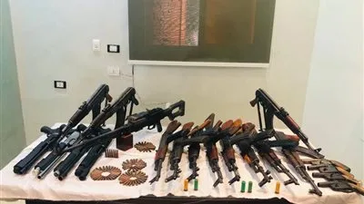 مصادر: confiscation de drogues et d’armes d’une valeur de 40 millions de livres après des perquisitions dans plusieurs gouvernorats.