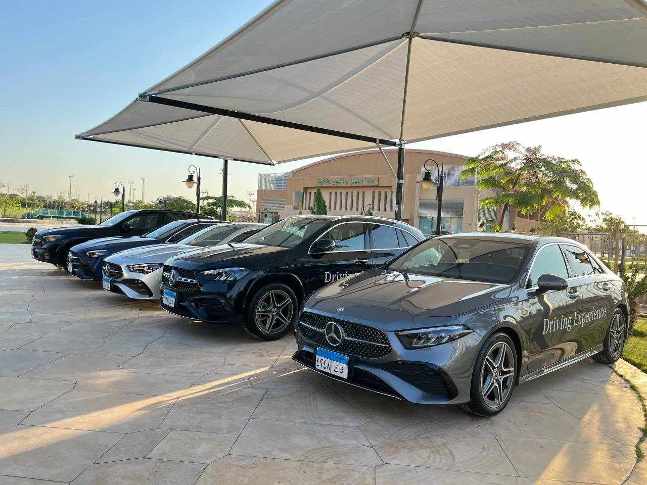 «عز العرب ستار» تفتتح مركزًا لتجربة قيادة سيارات مرسيدس-بنز في الرحاب «عز العرب ستار» تفتتح مركزًا لتجربة قيادة سيارات مرسيدس-بنز في الرحاب