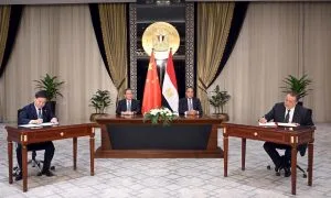 محافظ البنك المركزي يبرم اتفاقية مع نظيره الصيني لتعزيز الشراكة المصرفية وتعزيز استخدام العملات الوطنية