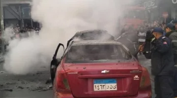 العناية الإلهية أنقذتهما.. احتراق سيارة تضم مسؤولاً في مجلس الوزراء وسائقه في الجيزة