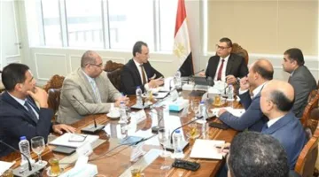 وزير الإسكان يراقب جاهزية تشغيل منطقة الأعمال الرئيسية في العاصمة الإدارية الجديدة