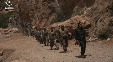 بعد أربع عقود من النزاع.. مقاتلو “العمال الكردستاني” يتخلصون من أسلحتهم (صور)