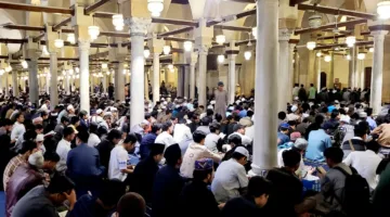 خطيب الأزهر: النبي كان يتبع الأسباب ويؤمن بتوكل الله عليه.. فيديو