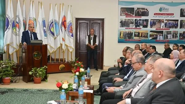 وزير الري يشارك في ورشة عمل حول “تحضير لتعديل الكود المصري للري والصرف”