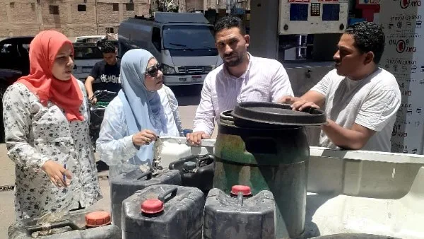 محافظ الجيزة يوجه بتنفيذ حملات شاملة ضد بائعي الوقود على الطرق العامة محافظ الجيزة يوجه بتنفيذ حملات شاملة ضد بائعي الوقود على الطرق العامة