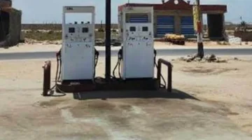 مداهمة محطتين لبيع 125 ألف لتر من البنزين والديزل في السوق غير القانونية