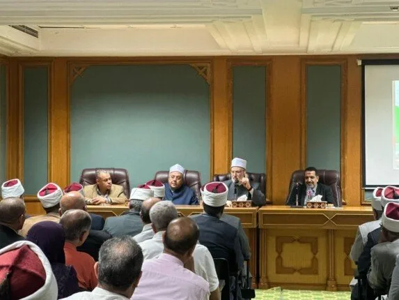 وكيل الأزهر يوضح معايير تصحيح امتحانات طلاب الثانوية العامة وكيل الأزهر يوضح معايير تصحيح امتحانات طلاب الثانوية العامة