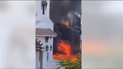 حريق يندلع في مبنى “دبي مول” بمدينة الشيخ زايد.. ورجال الإطفاء يتدخلون للسيطرة على النيران حريق يندلع في مبنى “دبي مول” بمدينة الشيخ زايد.. ورجال الإطفاء يتدخلون للسيطرة على النيران