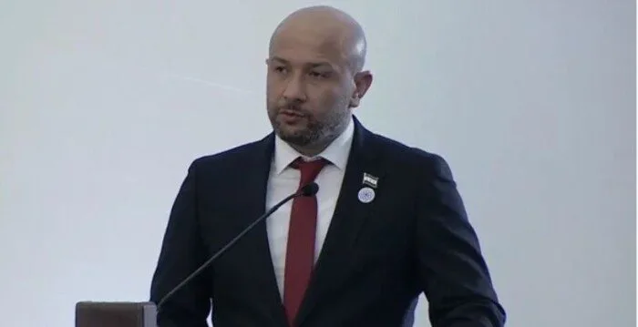 وزير الطوارئ السوري: فرق الإطفاء تتصدى لحريقين ضخمين في ريف حماة وزير الطوارئ السوري: فرق الإطفاء تتصدى لحريقين ضخمين في ريف حماة