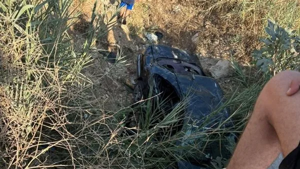 مصرع شخص وإصابة اثنين في حادث سير مروع مصرع شخص وإصابة اثنين في حادث سير مروع