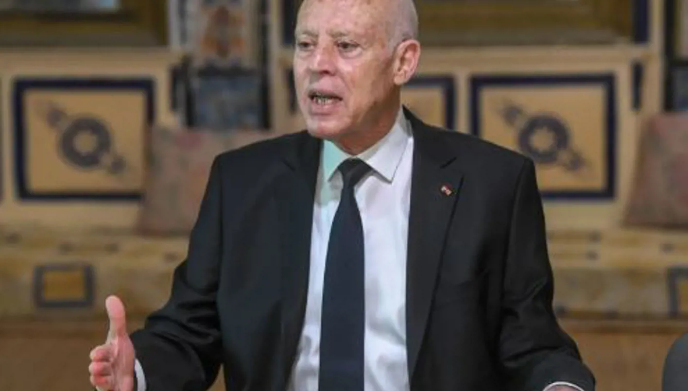 تونس: حكم بالسجن 6 أشهر على معتقل رفض متابعة برنامج للرئيس على التلفاز تونس: حكم بالسجن 6 أشهر على معتقل رفض متابعة برنامج للرئيس على التلفاز