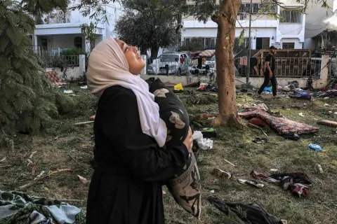 حوامل يعانين من الجوع وحياتهن مهددة نتيجة حظر إسرائيل لوصول المعونات إلى غزة