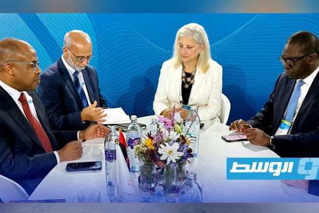 اجتمع عبدالصادق مع وفد شركة «شيفرون» الأميركية في فينا، الخميس 10 يوليو 2025. (وزارة النفط والغاز)