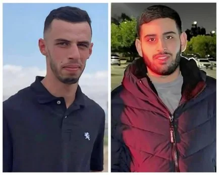 مستوطنون متشددون يقتلون شابين فلسطينيين ويصيبون العشرات بالرصاص والاعتداء في شمال رام الله بالضفة الغربية.. (صورة/فيديو)