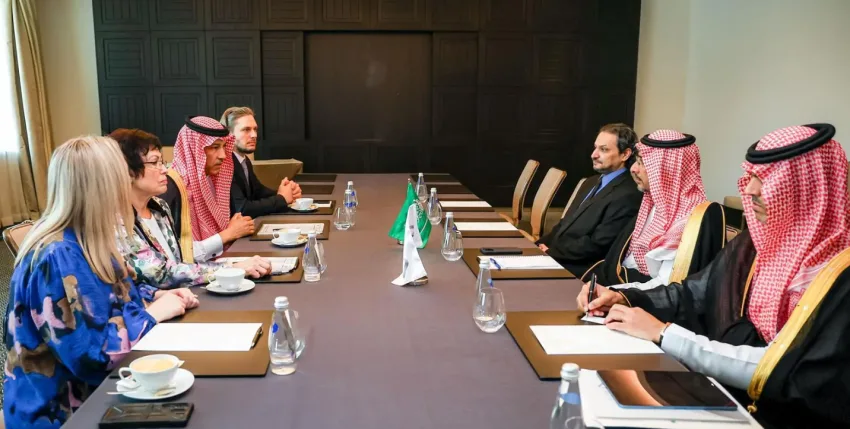 وزير الصناعة والثروة المعدنية يُنهي زيارته الرسمية إلى روسيا الاتحادية