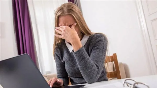 خدعة غير معتادة لعلاج الصداع النصفي تثير اهتمام الإنترنت والعلم يكشف مدى فعاليتها