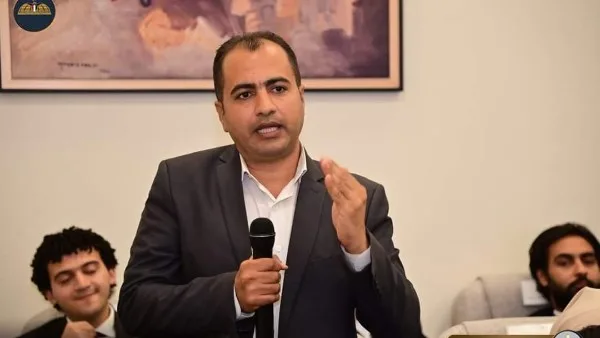 محمود فهمي: أهمية التنوع السياسي في مجلس الشيوخ لضمان فعالية الأداء. محمود فهمي: أهمية التنوع السياسي في مجلس الشيوخ لضمان فعالية الأداء.