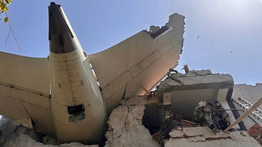 استكشاف حادثة تحطم الطائرة الهندية يكشف عن مفاجأة جديدة