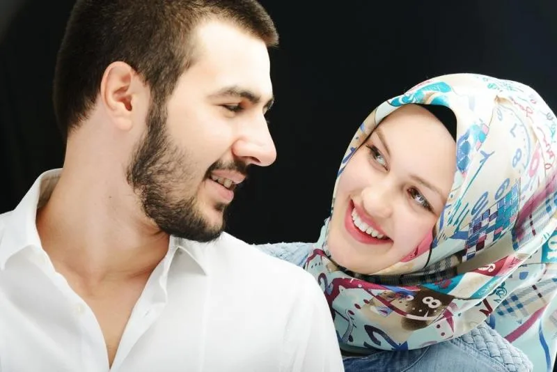هل يتعين على الزوجة رعاية عائلة زوجها؟.. تأكدي من ذلك لسبب مهم واحد