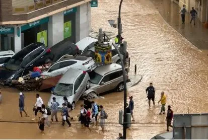 فيضانات تكساس: ارتفاع عدد الضحايا إلى 129 و166 شخصًا في عداد المفقودين فيضانات تكساس: ارتفاع عدد الضحايا إلى 129 و166 شخصًا في عداد المفقودين