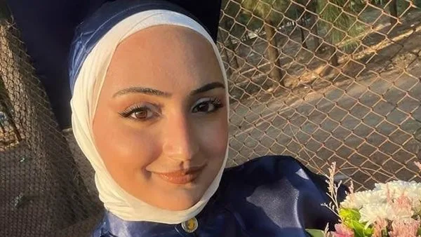 فرح الشما، فلسطينية من لبنان، تحقق المركز الثالث في تخصص الهندسة الطبية الحيوية بجامعة شرق البحر المتوسط في قبرص. فرح الشما، فلسطينية من لبنان، تحقق المركز الثالث في تخصص الهندسة الطبية الحيوية بجامعة شرق البحر المتوسط في قبرص.