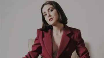ها هي ليلى والليلة التي تُكرَّر مرة كل شهر”… ماريلين نعمان تأسر القلوب في “ليس كما هو