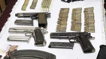 استعراض 324 قضية مخدرات و154 سلاحًا خلال الحملات اليومية