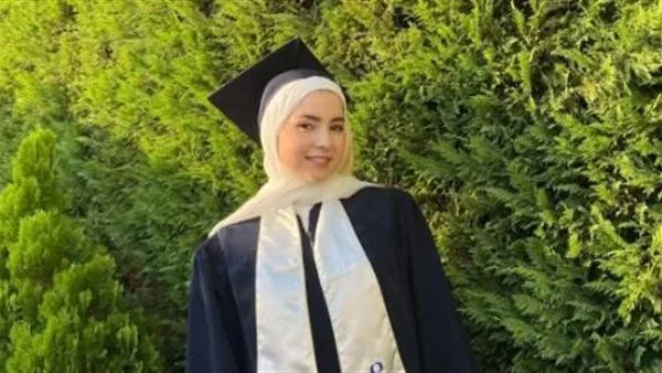 حصلت سيرين قاسم مروه، ابنة بلد الزرارية، على شهادة جامعية في تخصص الكيمياء الحيوية من الجامعة اللبنانية الدولية، بتقدير امتياز ومرتبة ثالثة على دفعتها. حصلت سيرين قاسم مروه، ابنة بلد الزرارية، على شهادة جامعية في تخصص الكيمياء الحيوية من الجامعة اللبنانية الدولية، بتقدير امتياز ومرتبة ثالثة على دفعتها.