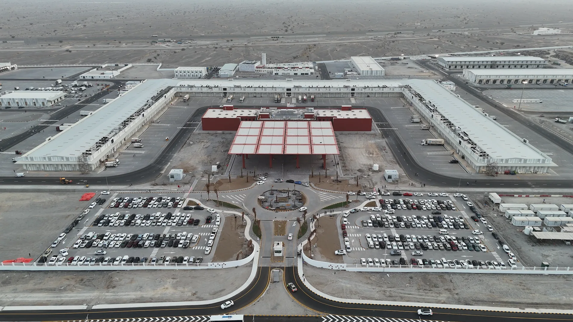 التوقعات تشير إلى نمو حقيقي بمعدل 2.2% للاقتصاد العماني في السنة الأخيرة من الخطة الخمسية العاشرة. التوقعات تشير إلى نمو حقيقي بمعدل 2.2% للاقتصاد العماني في السنة الأخيرة من الخطة الخمسية العاشرة.