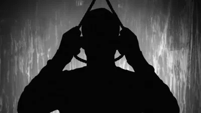 شاب يختار إنهاء حياته شنقًا في شقته بالمرج شاب يختار إنهاء حياته شنقًا في شقته بالمرج