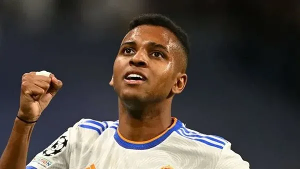 وسط اهتمام الأندية الكبرى في أوروبا، ريال مدريد يحدد قيمة انتقال رودريجو. وسط اهتمام الأندية الكبرى في أوروبا، ريال مدريد يحدد قيمة انتقال رودريجو.